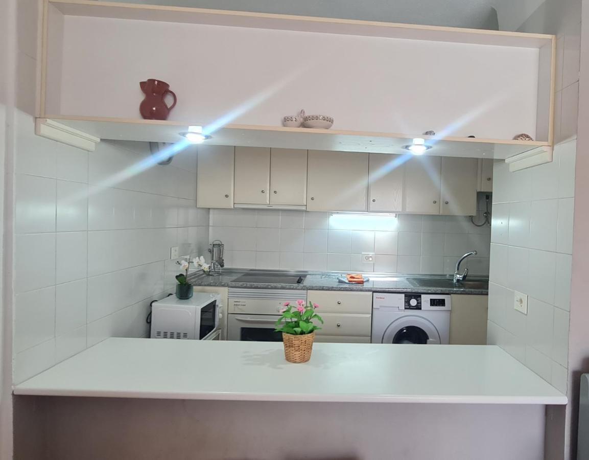 Vivienda Vacacional Marineda Sol Con Piscina El Medano Eksteriør bilde