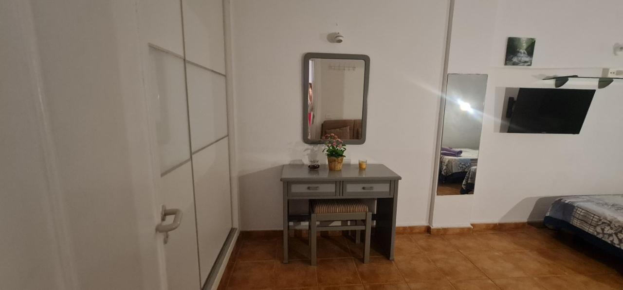 Vivienda Vacacional Marineda Sol Con Piscina El Medano Eksteriør bilde
